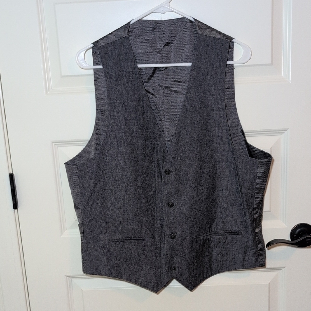 Wilke-Rodriguez Gray Button-Up Vest, 44R